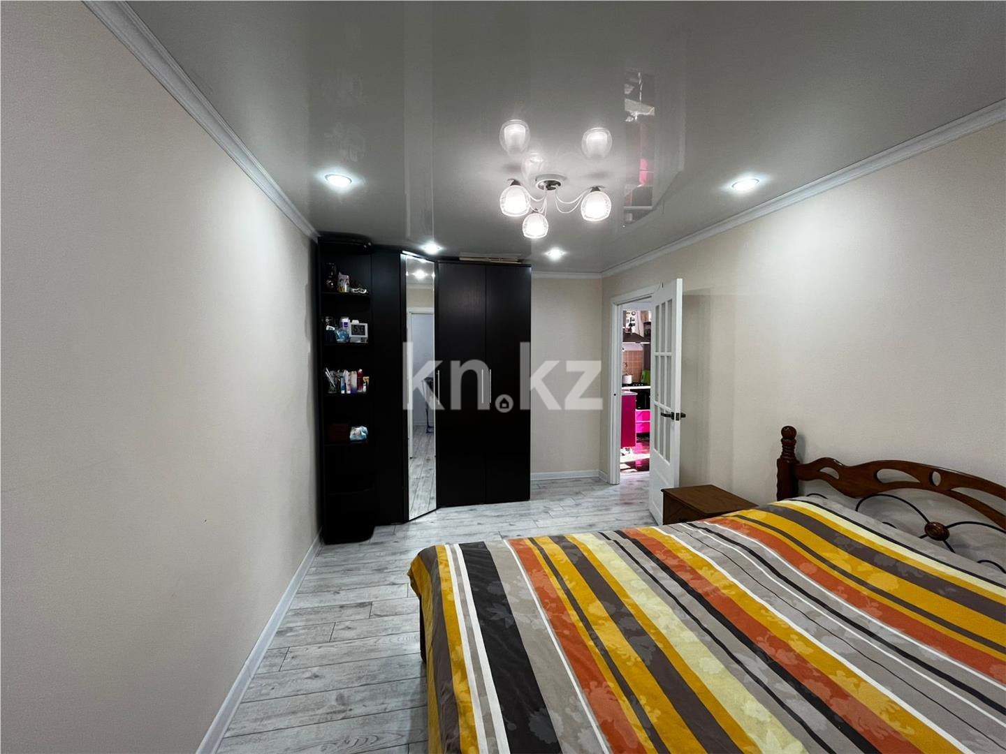 Продажа 2-комнатной квартиры, 40 м², 13-й мкр. в Караганде - фото 2