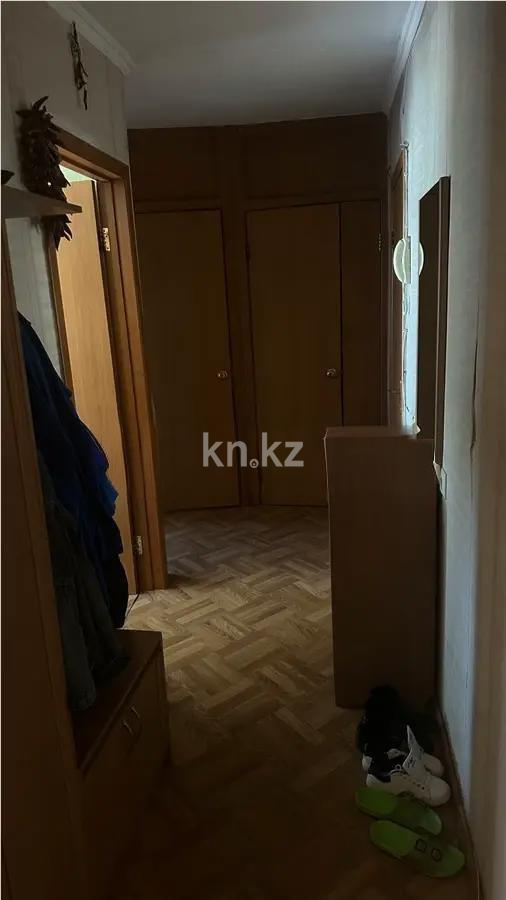 Продажа 4-комнатной квартиры, 61 м², 16 мкр., дом  39 в Караганде - фото 7