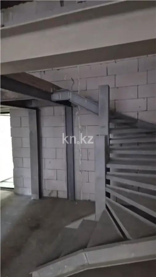 Продажа 3-комнатной квартиры, 90 м², ул. Утепова, дом  31 в Алматы - фото 2