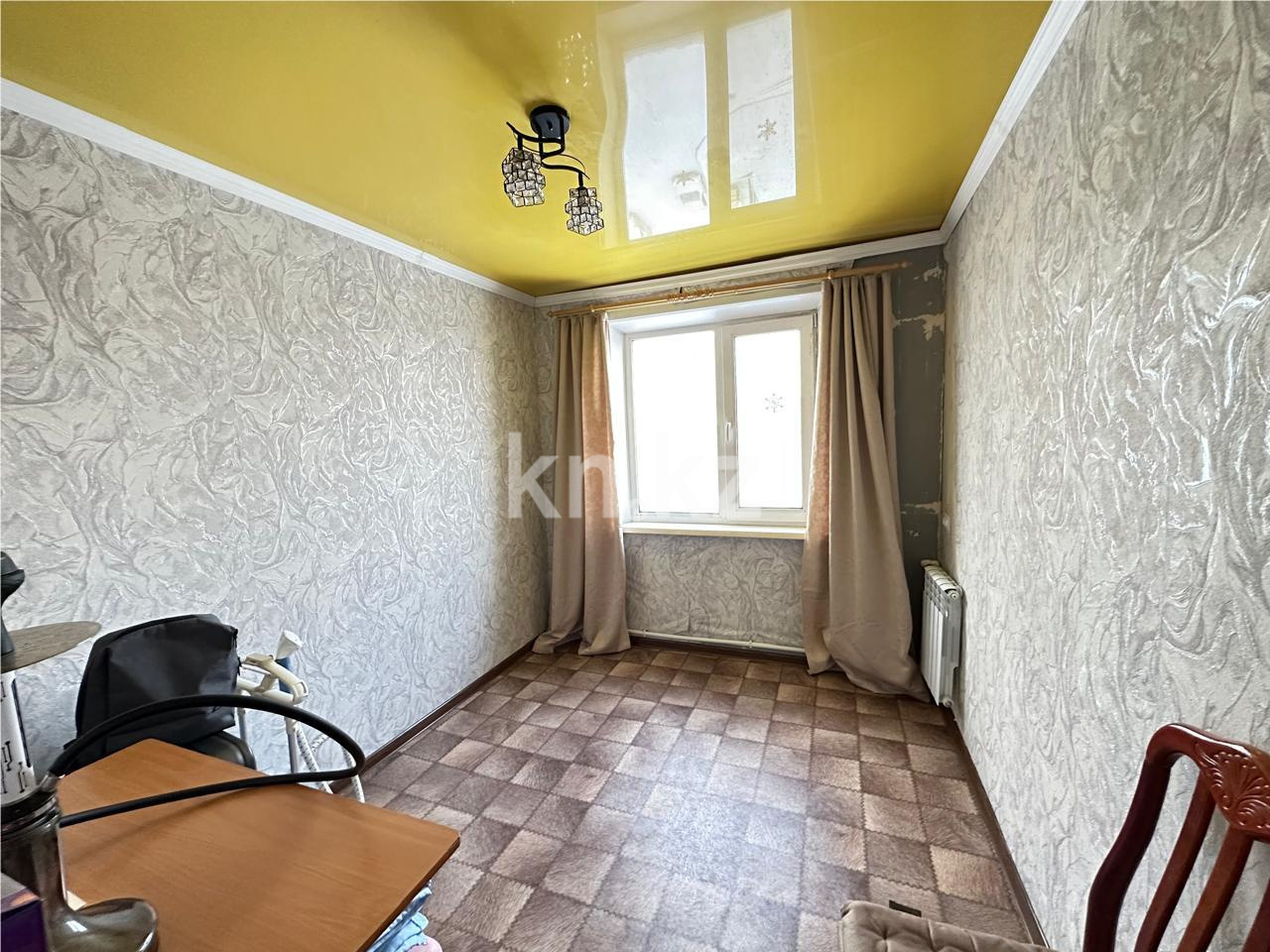 Продажа 4-комнатной квартиры, 61 м², 22 мкр. в Караганде - фото 6