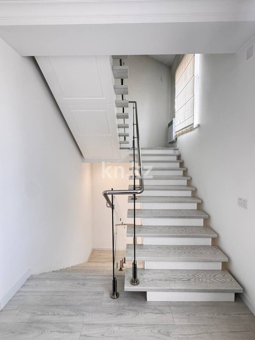 Продажа 5-комнатного дома, 255.7 м², ул. Муканова, дом  45/67 в Караганде - фото 7