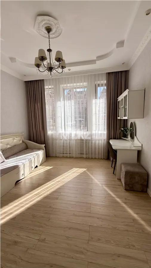 Продажа 4-комнатной квартиры, 141 м², ул. Панфилова, дом  12 в Астане - фото 3