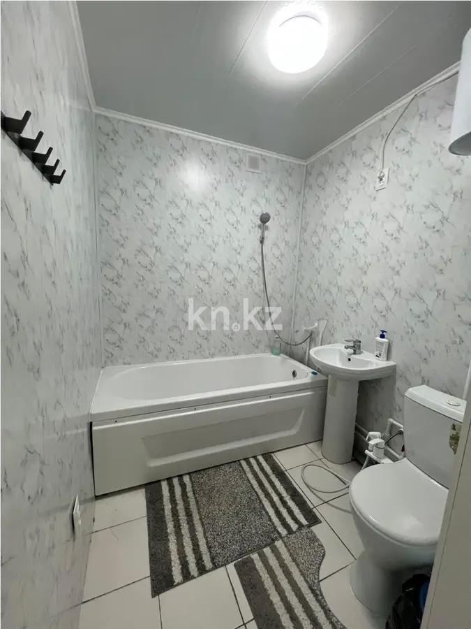 Продажа 1-комнатной квартиры, 37 м², пр. Бухар-жырау, дом  96 в Караганде - фото 4