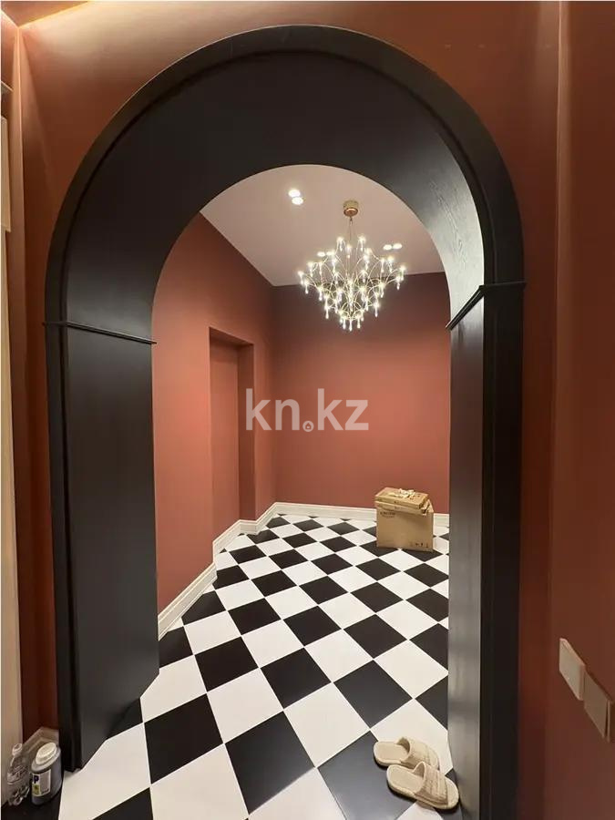 Продажа 4-комнатной квартиры, 255.7 м², ул. Тулебаева, дом  95/1 в Алматы - фото 11