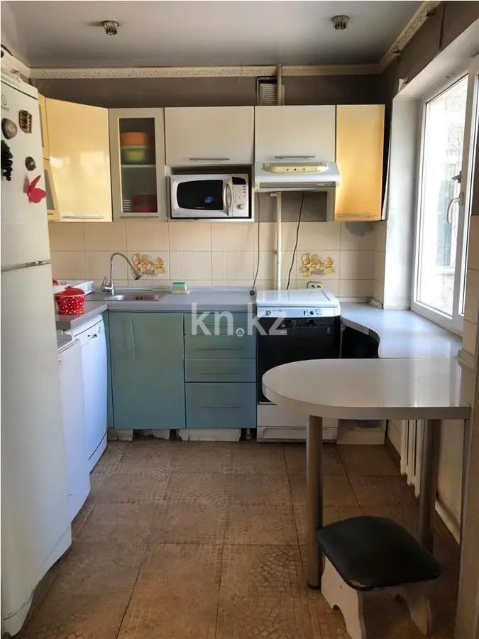 Продажа 4-комнатной квартиры, 76 м², 2 кв-л, дом  26 в Караганде - фото 5