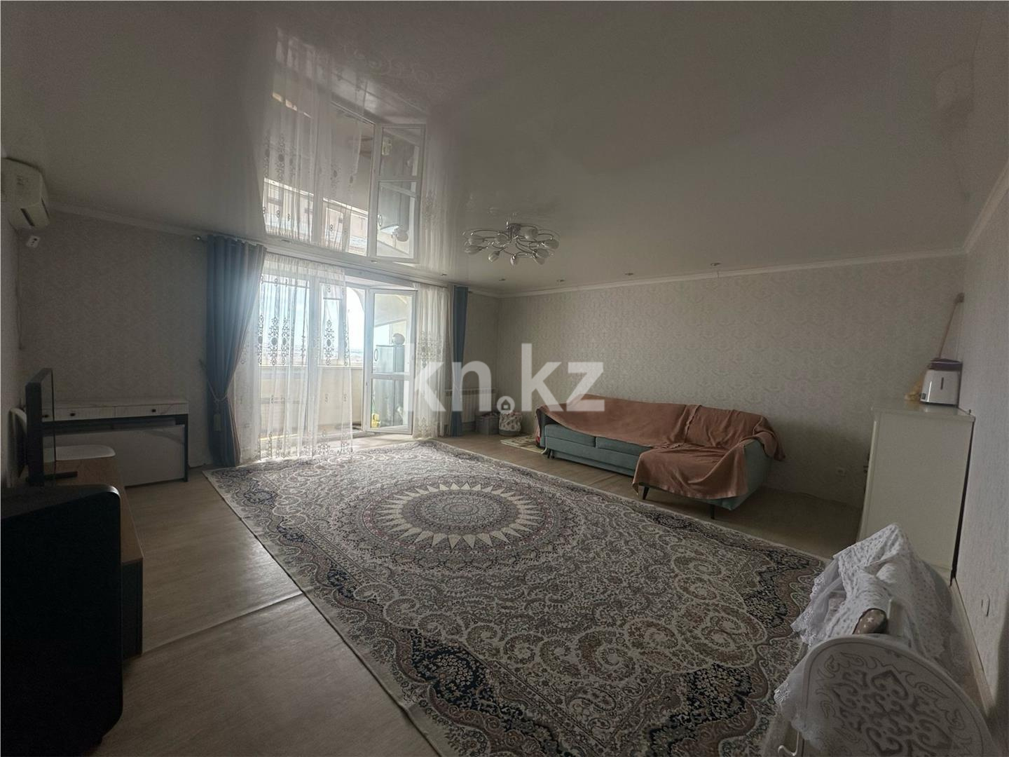 Продажа 2-комнатной квартиры, 77 м², ул. Ермекова, дом  106/2 в Караганде - фото 2