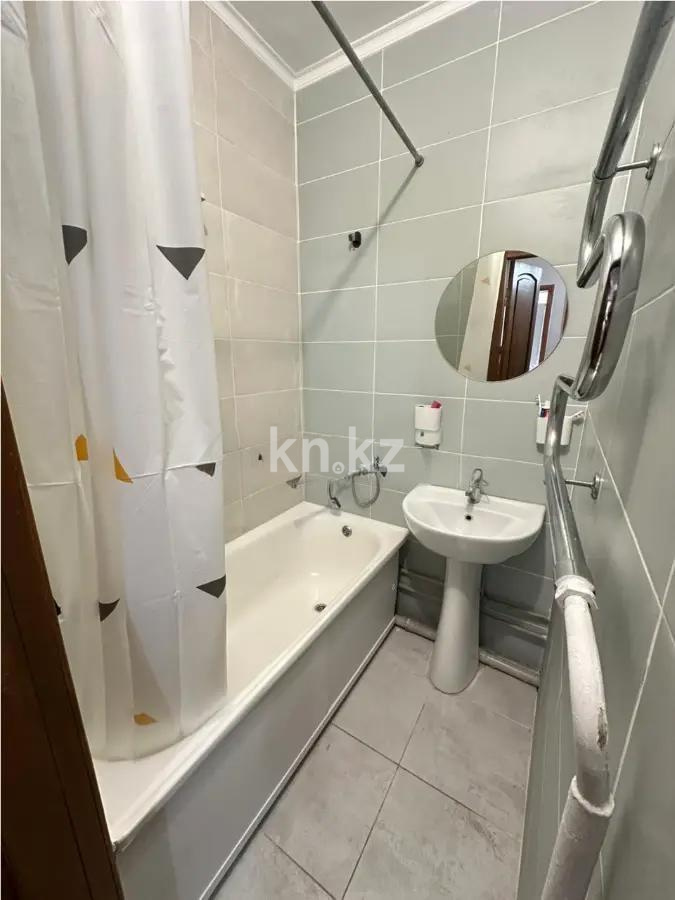 Продажа 4-комнатной квартиры, 80.7 м², пр. Абая, дом  109А в Алматы - фото 4
