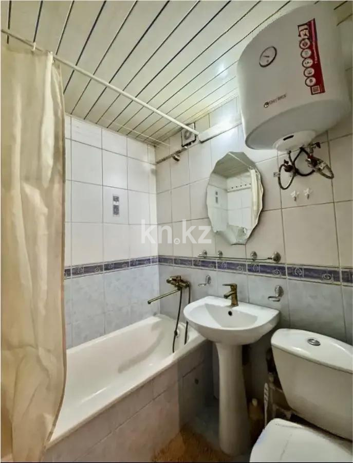 Продажа 2-комнатной квартиры, 53 м², пр. Бухар-жырау, дом  48 в Караганде - фото 4