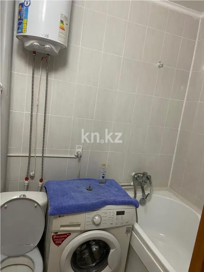 Продажа 2-комнатной квартиры, 44 м², 12-й мкр., дом  25 в Караганде - фото 3