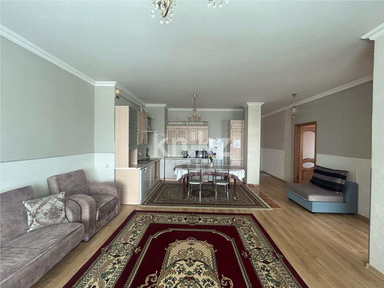 Продажа 3-комнатной квартиры, 100.2 м², ул. Достык в Астане