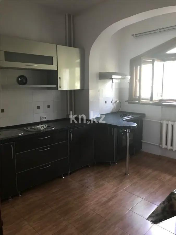 Продажа 3-комнатной квартиры, 68 м², мкр-н Аксай-4, дом  82 в Алматы - фото 3