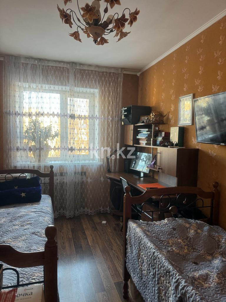 Продажа 3-комнатной квартиры, 59 м², мкр-н 6, дом  3 в Караганде - фото 4
