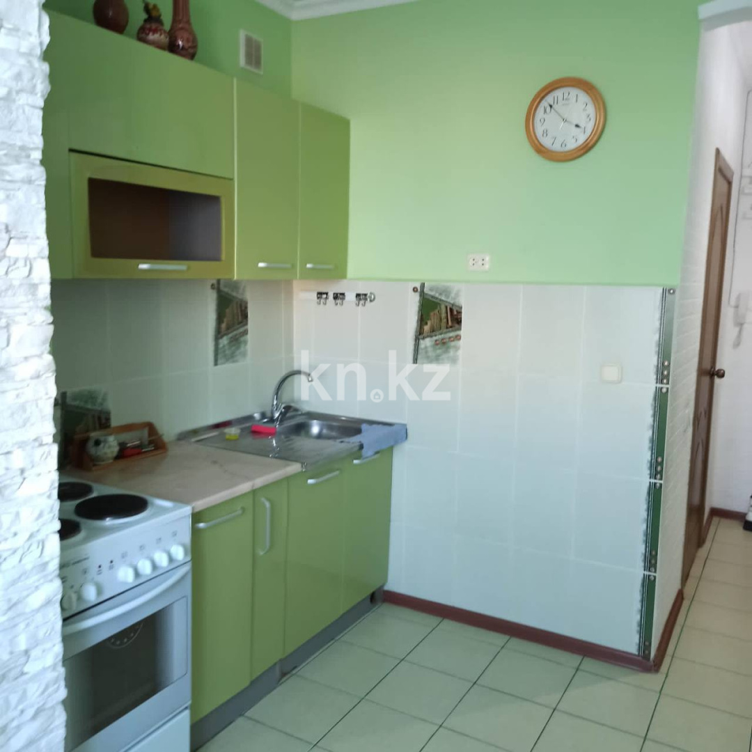 Аренда 1-комнатной квартиры, 38 м² в Астане