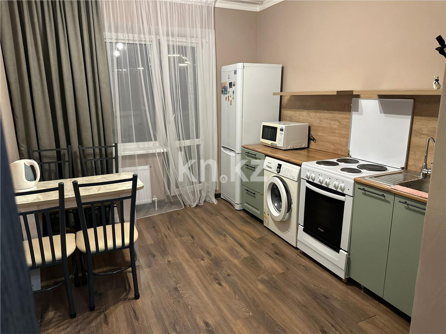 Продажа 2-комнатной квартиры, 64 м², пр. Шахтеров, дом  23 в Караганде - фото 8