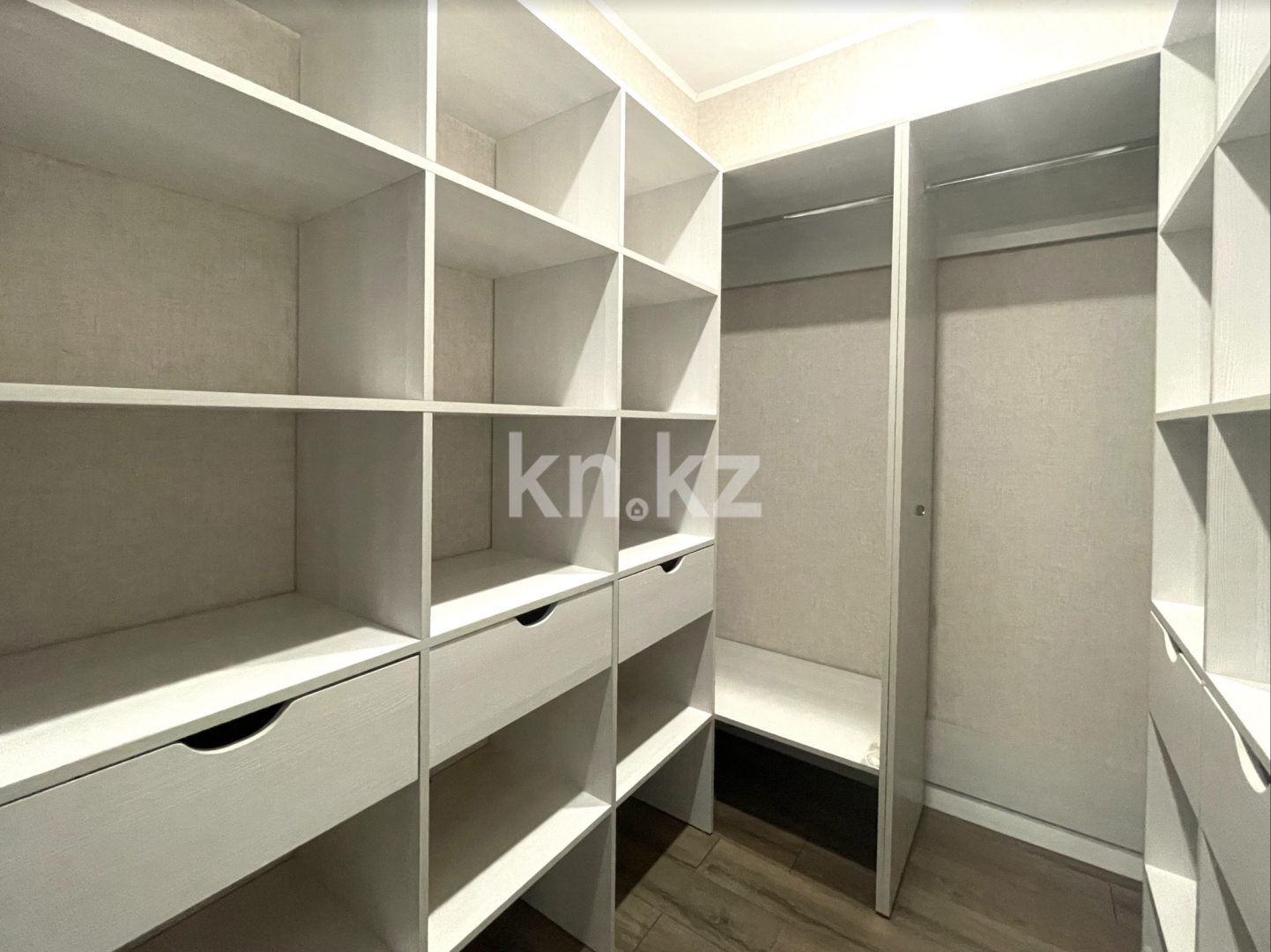 Аренда 1-комнатной квартиры посуточно, 1 м², ул. Жамбыла Жабаева, дом  44 в Петропавловске - фото 5