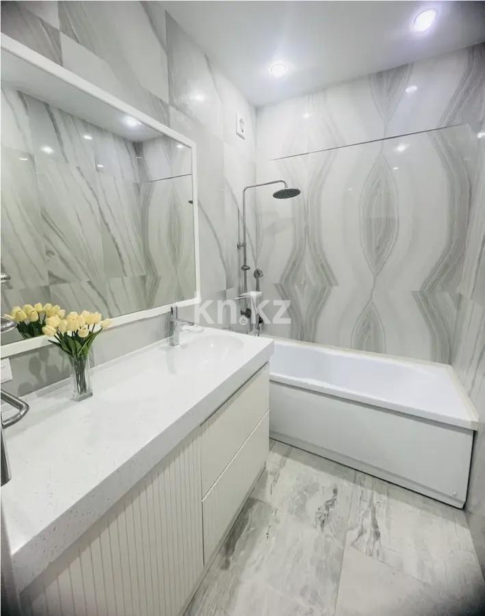 Продажа 4-комнатной квартиры, 108 м², пр. Шахтеров, дом  52Б в Караганде - фото 6