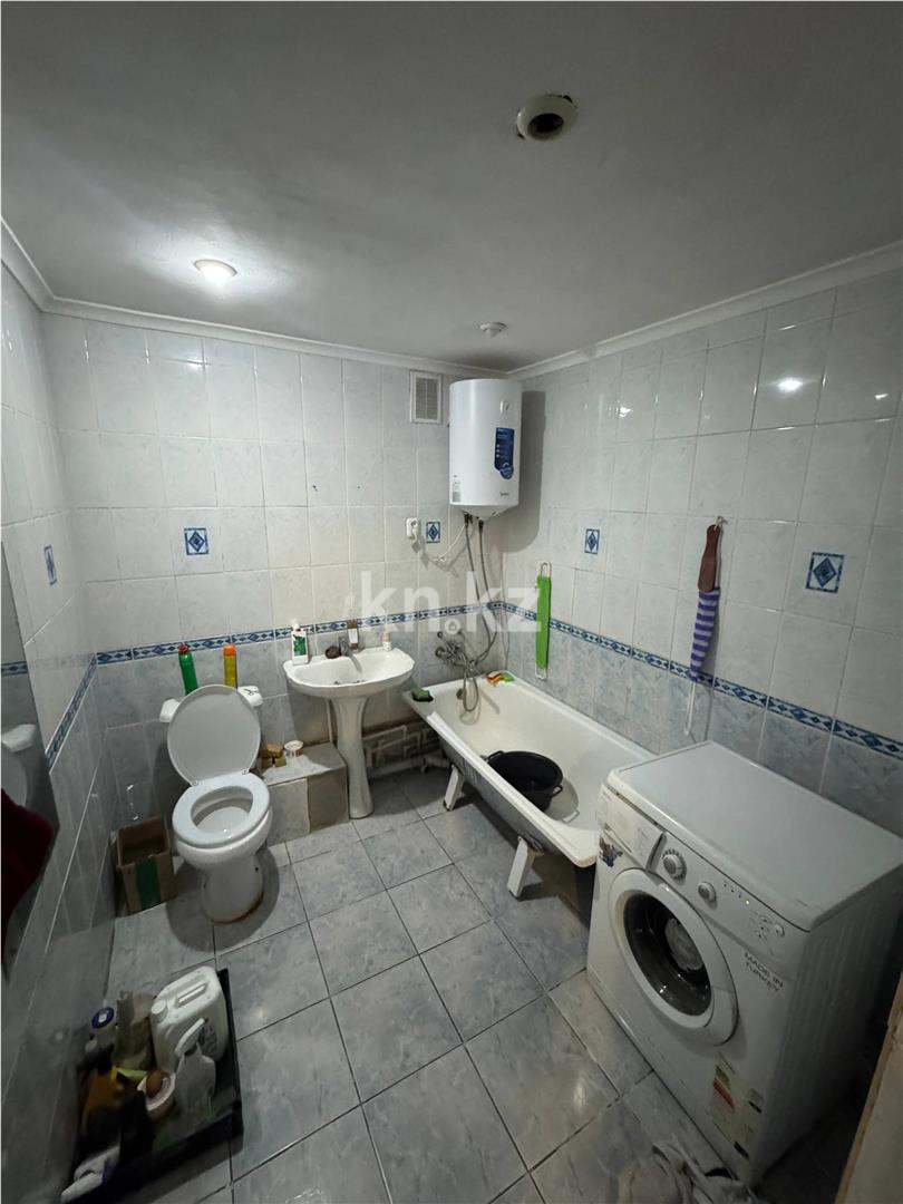 Продажа 4-комнатной квартиры, 61 м², мкр-н 21, дом  21 в Караганде - фото 11