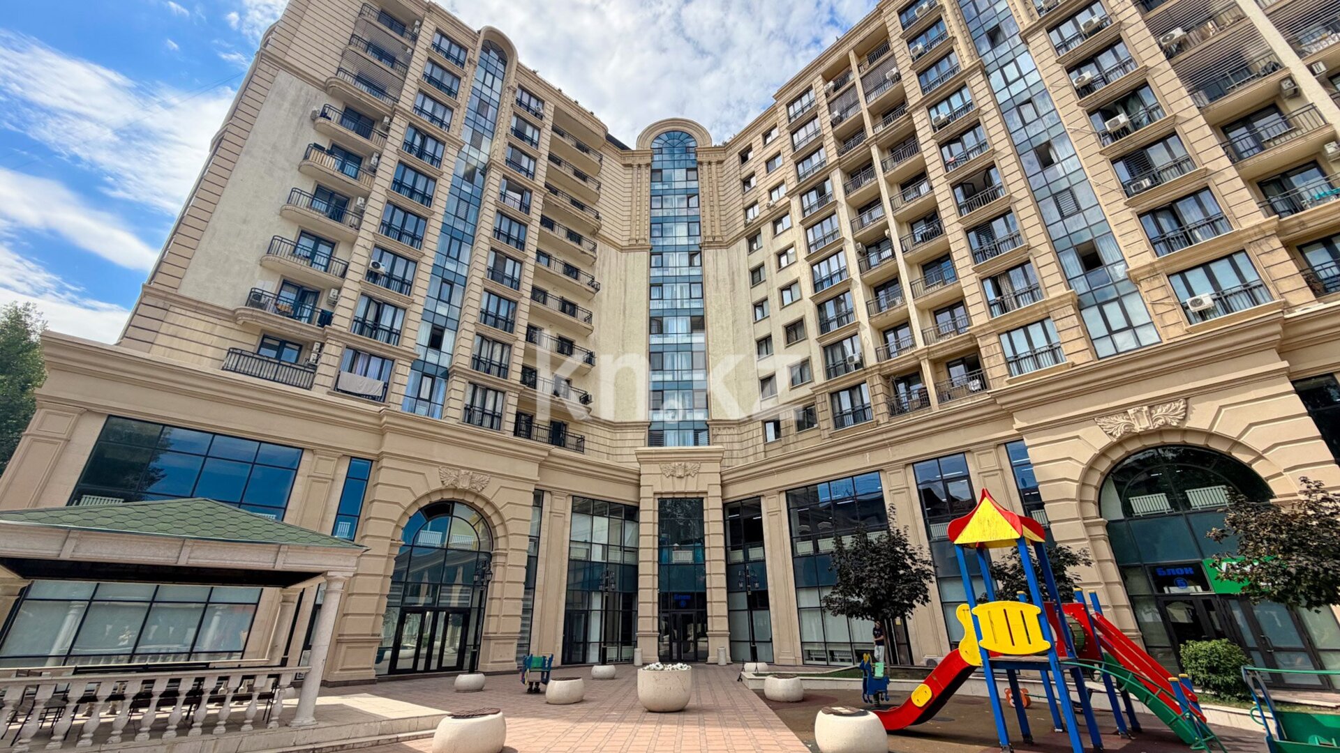 Продажа 1-комнатной квартиры, 65 м² в Алматы - фото 29