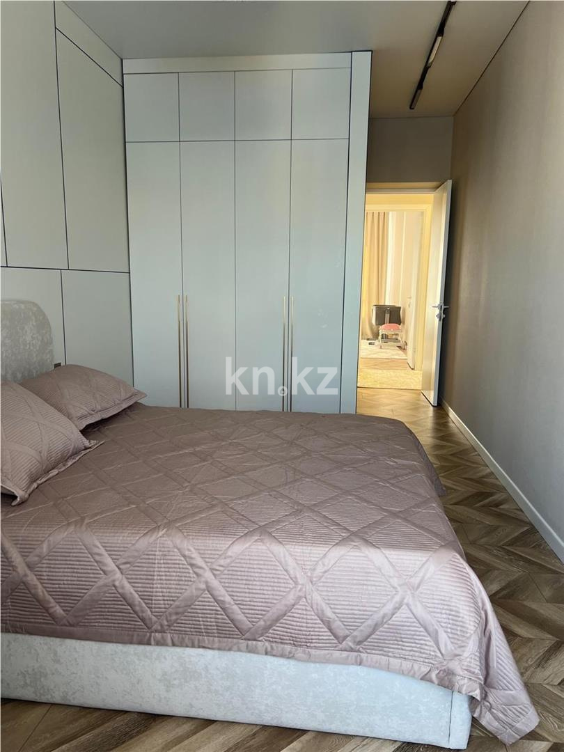 Продажа 3-комнатной квартиры, 75 м², ул. Муканова в Караганде - фото 2