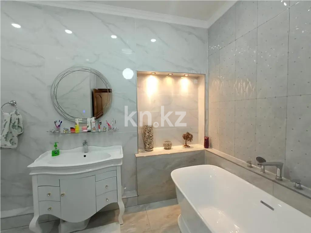 Продажа 4-комнатной квартиры, 140 м² в Алматы - фото 4