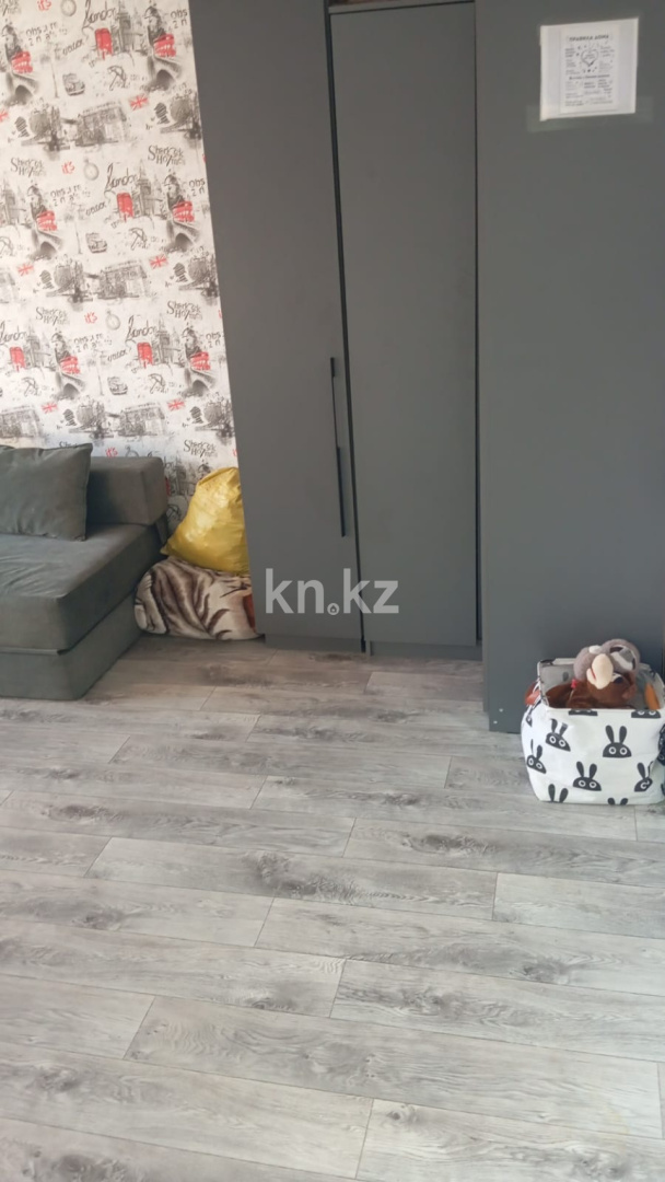 Продажа 1-комнатной квартиры, 39.2 м², 1 кв-л, дом  8 в Караганде