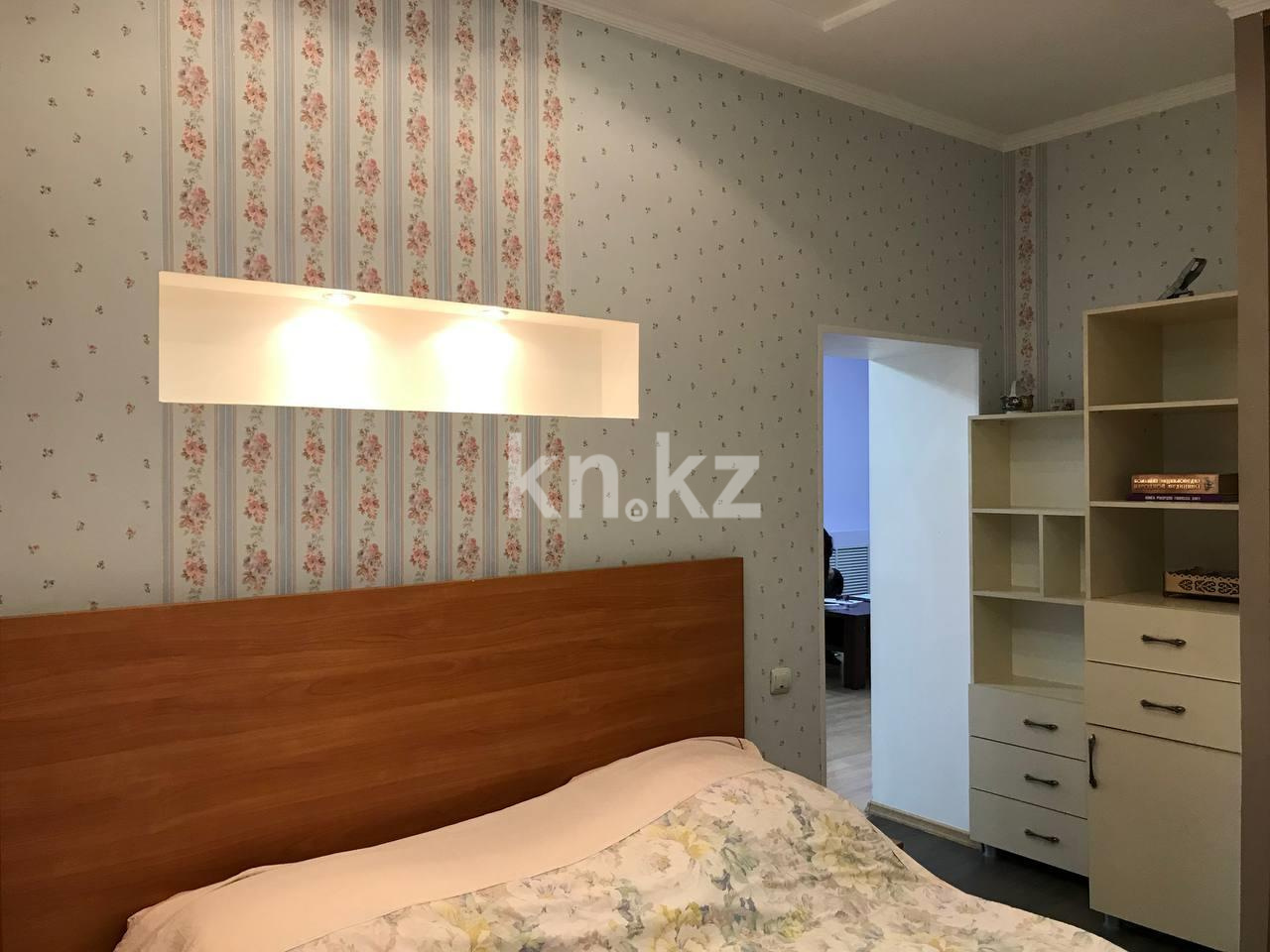 Продажа 2-комнатной квартиры, 57 м², ул. Аханова (Театральная), дом  54 в Караганде - фото 7