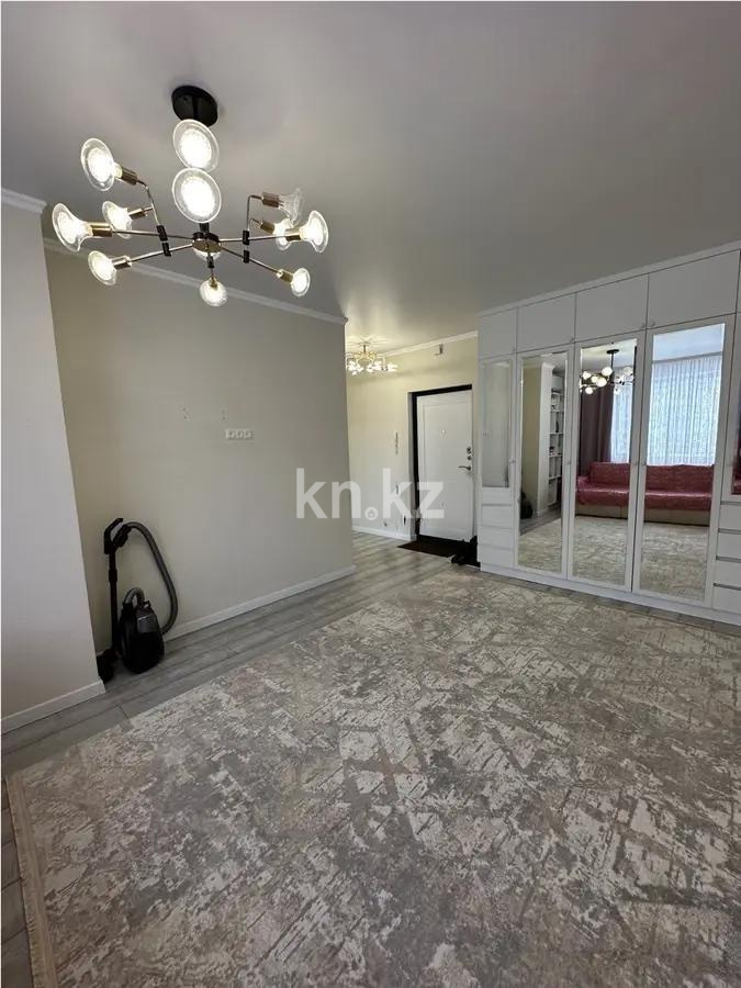 Продажа 1-комнатной квартиры, 40 м², пр. Кошкарбаева, дом  45б в Астане