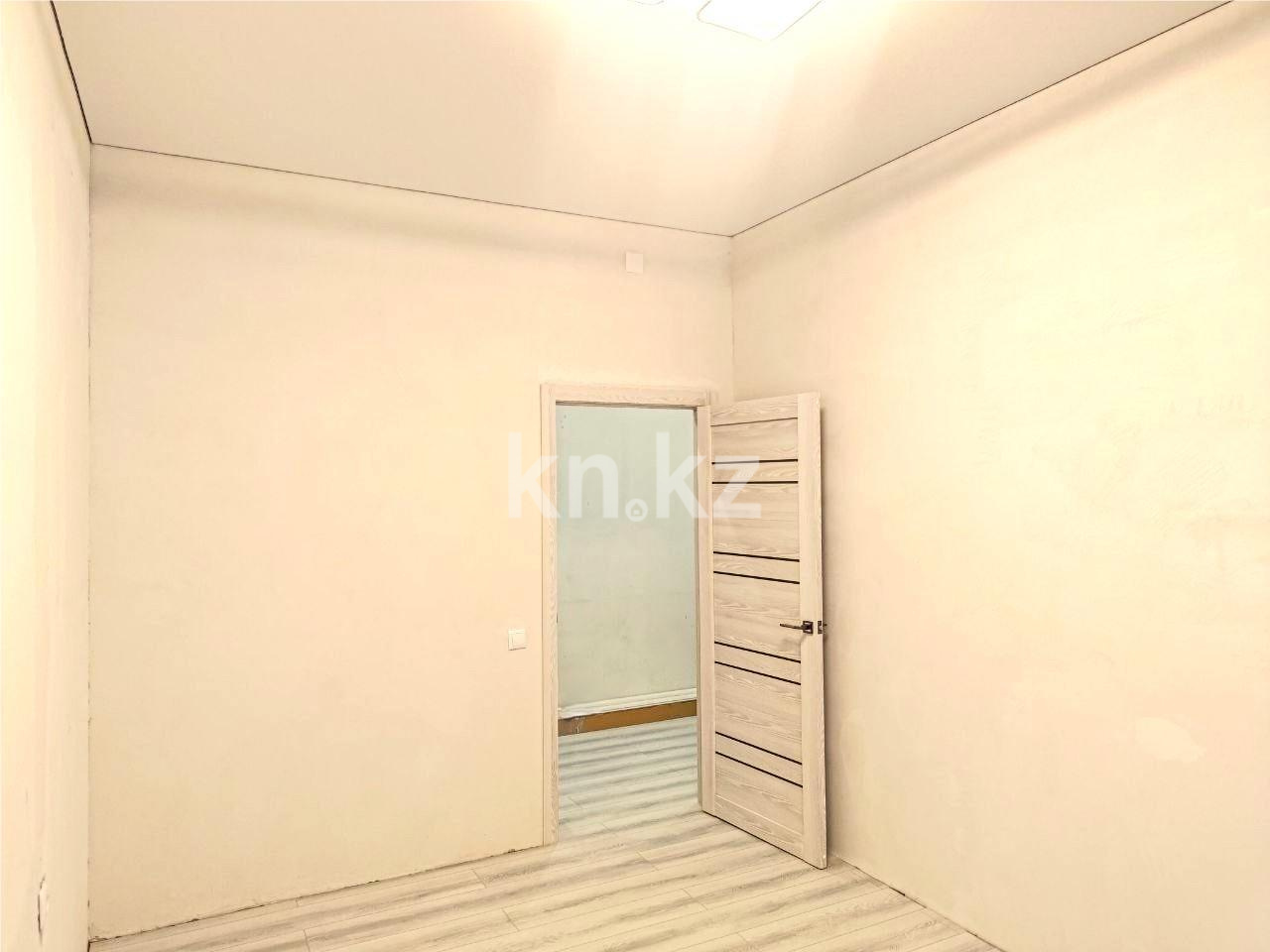 Продажа 2-комнатной квартиры, 60 м², ул. Момышулы, дом  15/2 в Караганде - фото 5