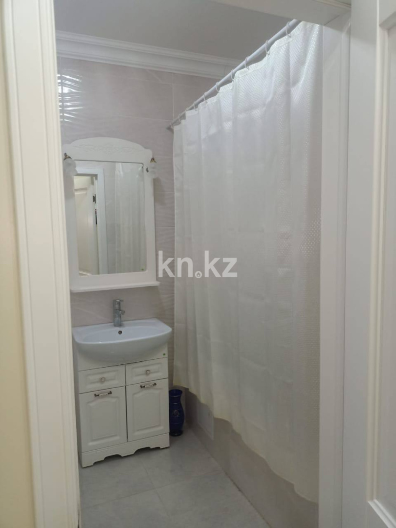 Аренда 1-комнатной квартиры, 38 м², ул. Бухар жырау, дом  36 в Астане - фото 6