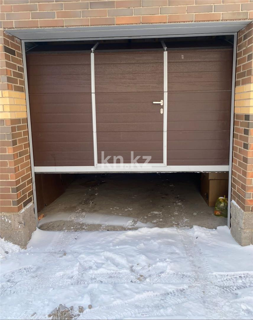 Продажа 3-комнатной квартиры, 94 м², ул. Муканова, дом  1/9 в Караганде - фото 14