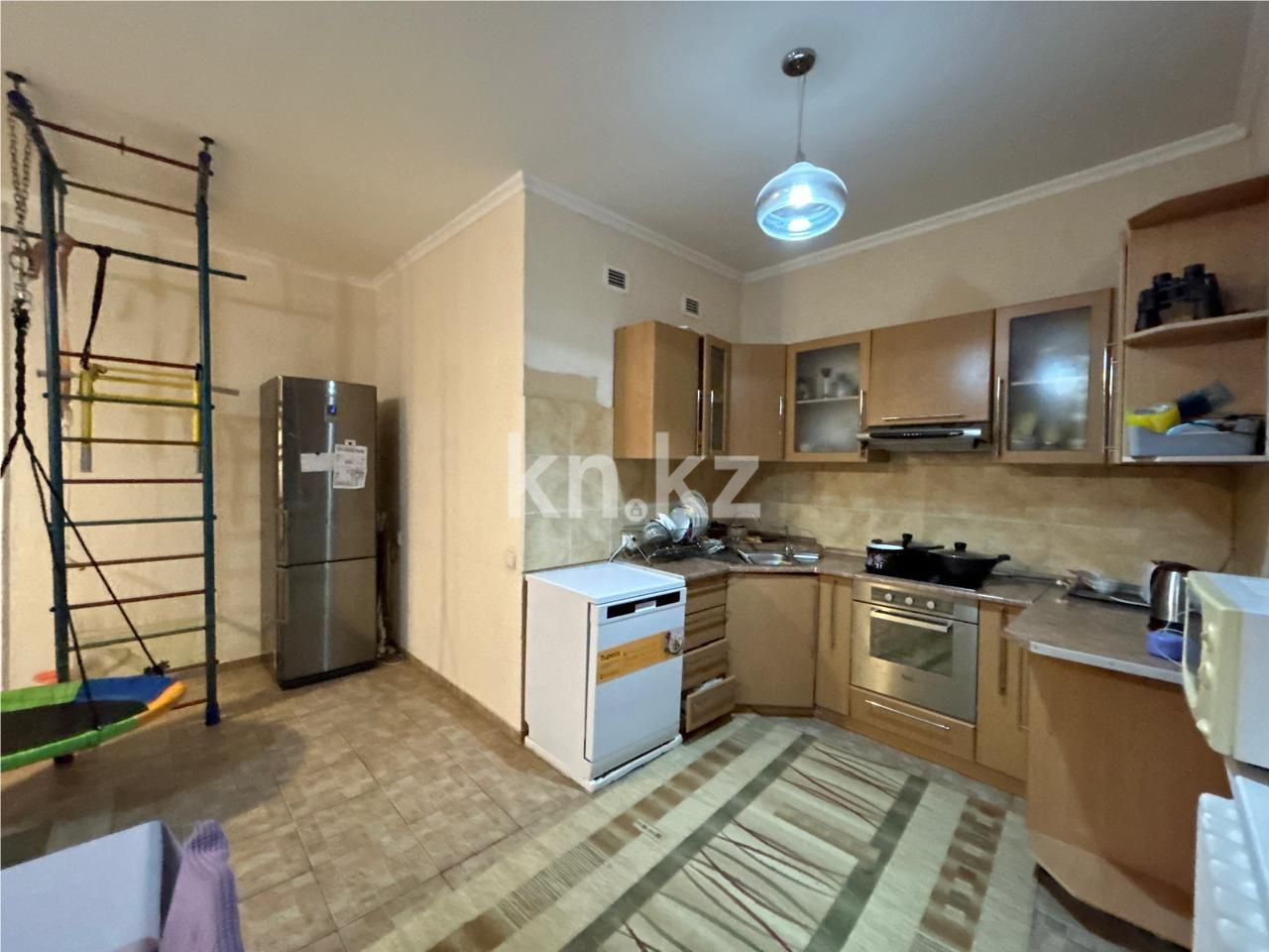 Продажа 2-комнатной квартиры, 70.2 м², ул. Габдуллина в Астане - фото 2