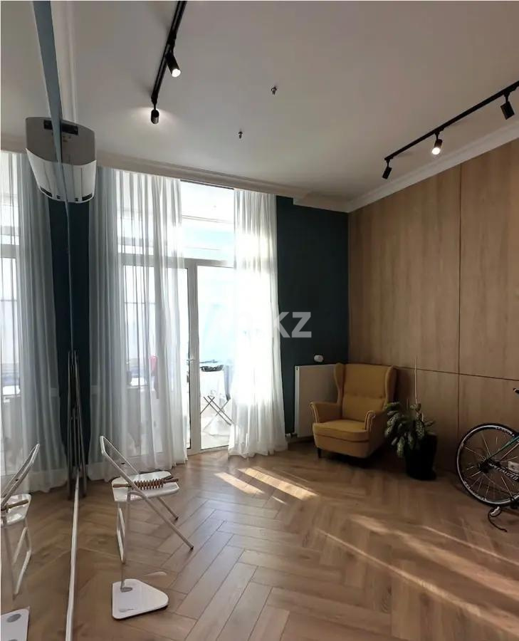 Продажа 7-комнатной квартиры, 256 м², ул. Бухар жырау, дом  28 в Астане - фото 2