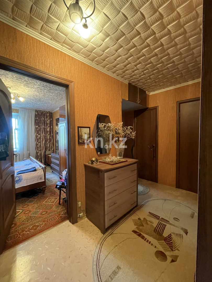 Продажа 3-комнатной квартиры, 63 м², ул. Бажова, дом  333/6 в Усть-Каменогорске - фото 12