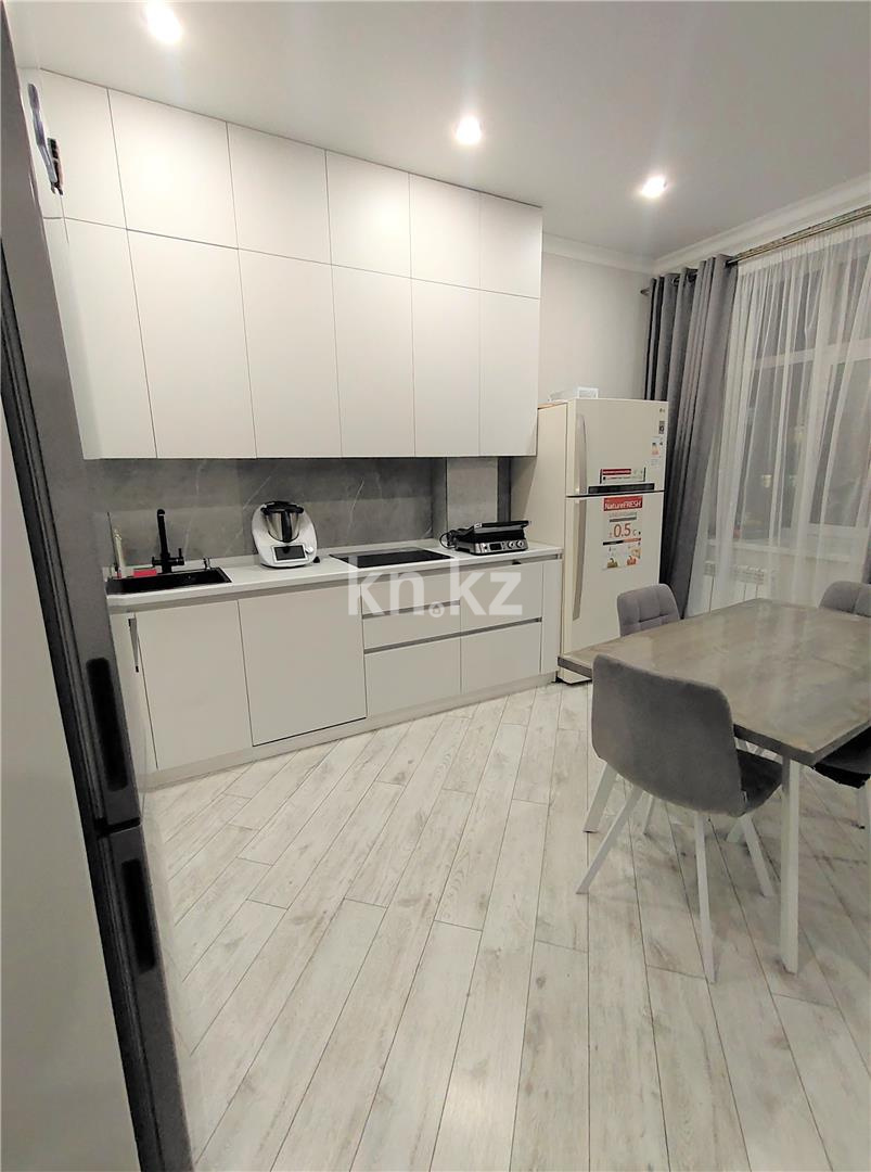 Продажа 3-комнатной квартиры, 74 м², мкр-н Степной-3, дом  1/10 в Караганде - фото 6