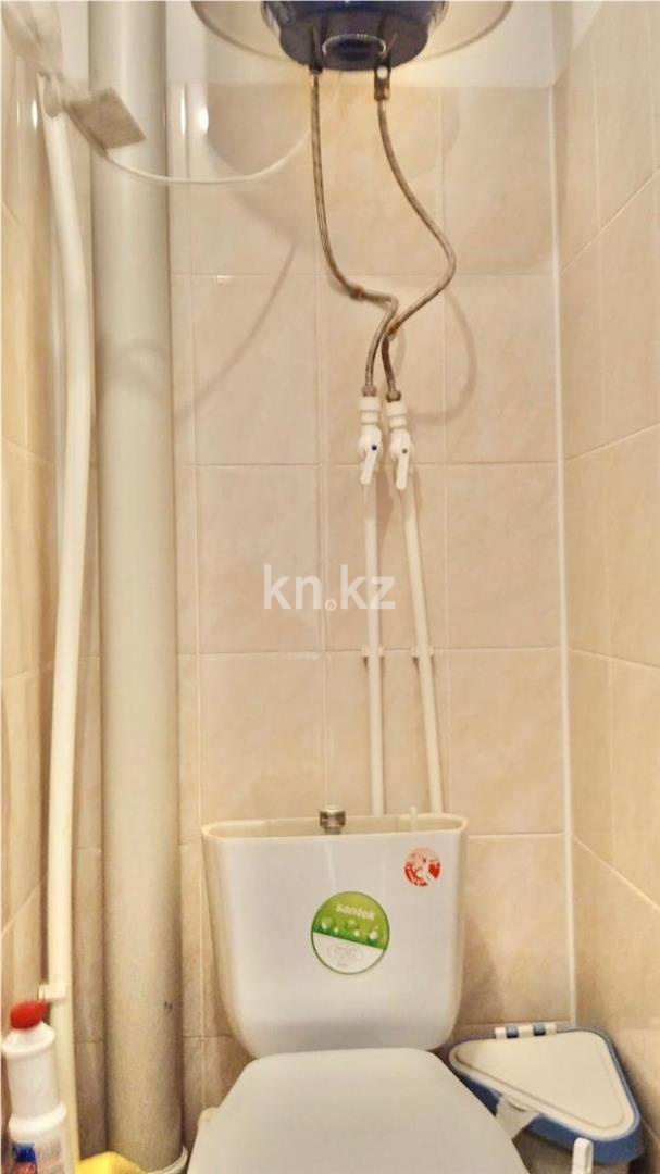 Продажа 3-комнатной квартиры, 63 м², мкр-н Голубые Пруды, дом  12 в Караганде - фото 18