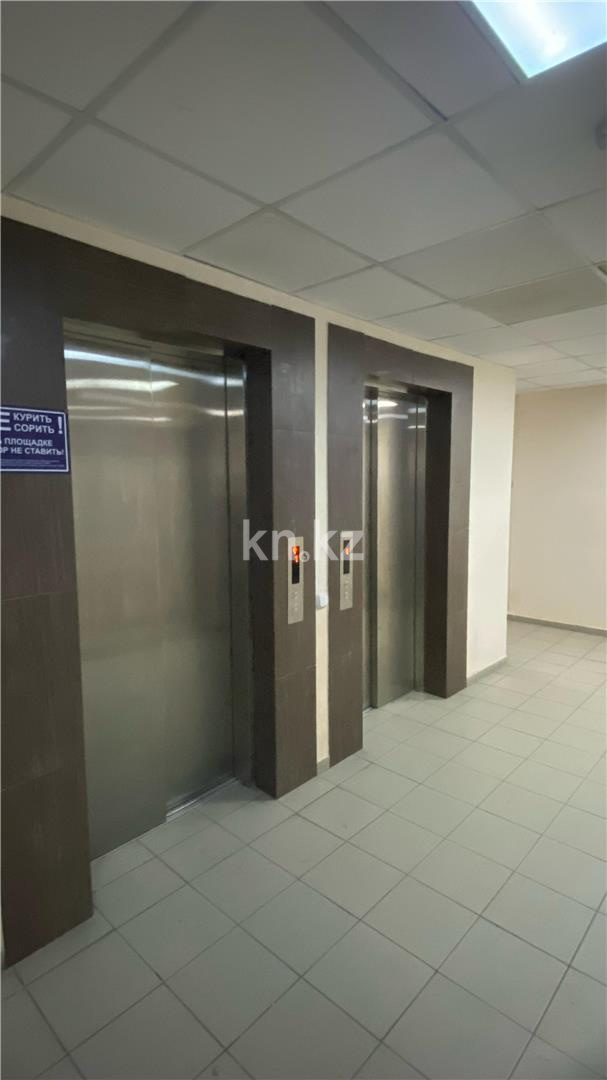 Продажа 3-комнатной квартиры, 83 м², ул. Аманжолова в Астане - фото 21