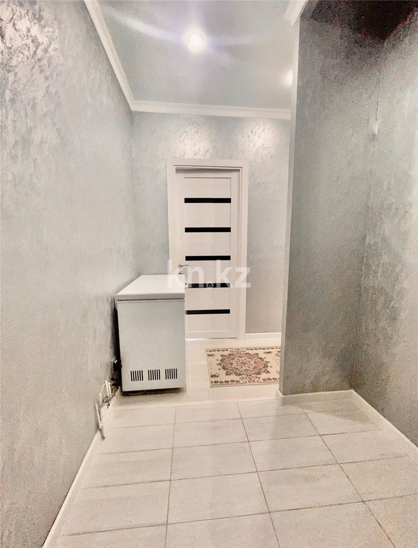 Продажа 3-комнатной квартиры, 63 м², ул.Байкен Ашимова в Караганде - фото 9