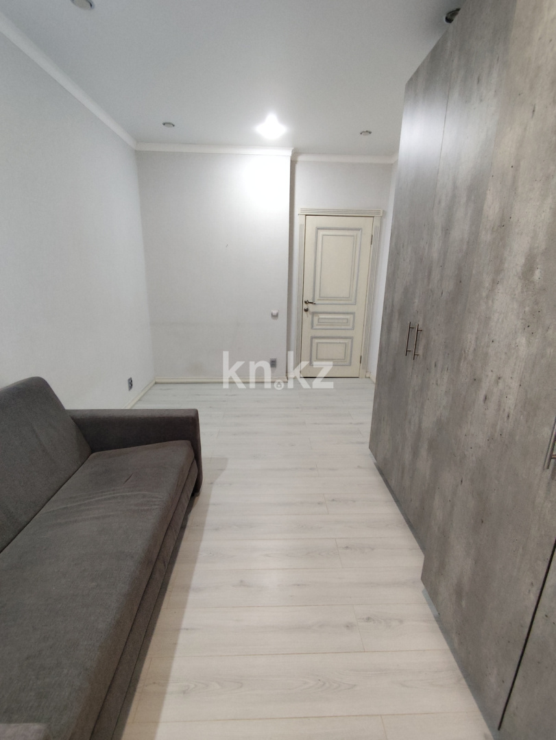 Продажа 4-комнатной квартиры, 84.7 м², ул. Щурихина в Уральске - фото 5