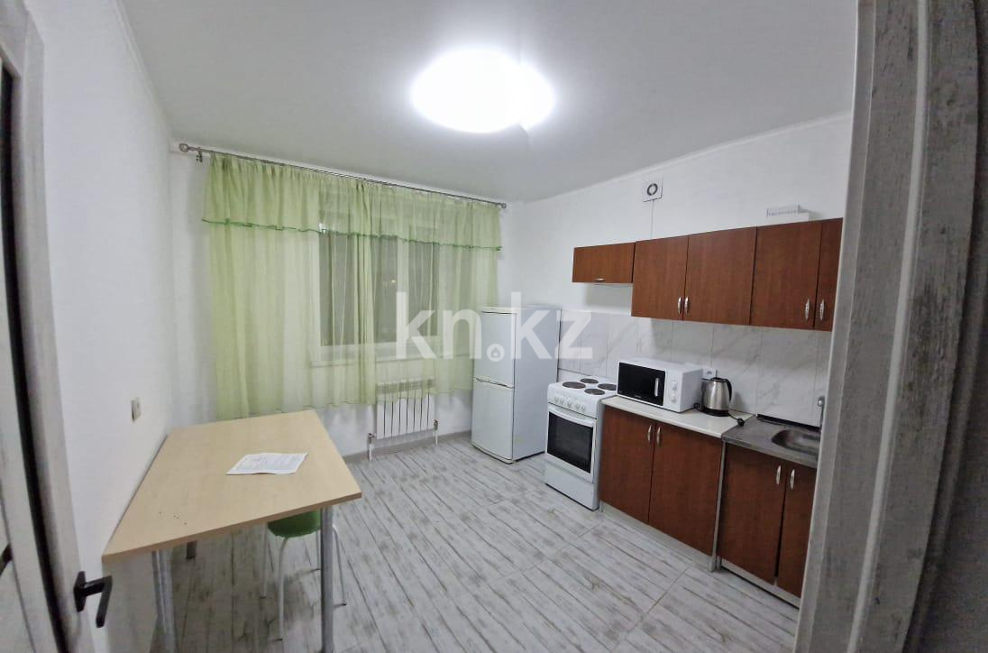 Аренда 1-комнатной квартиры, 39 м² в Астане