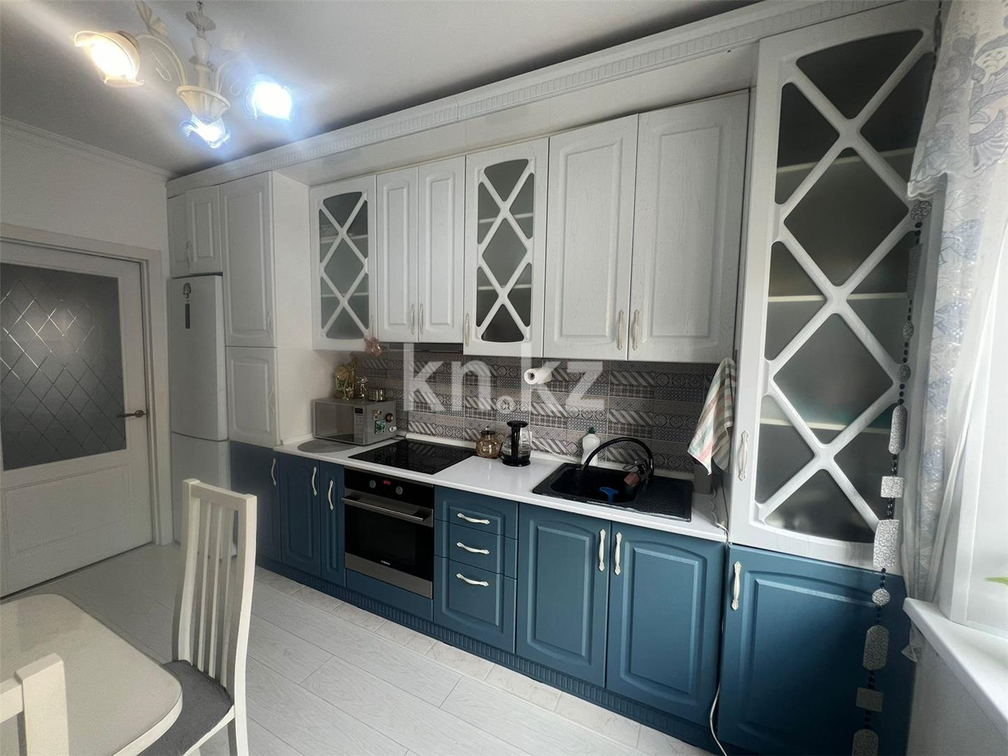 Продажа 2-комнатной квартиры, 70 м², мкр-н Шапагат, дом  8 в Караганде - фото 2