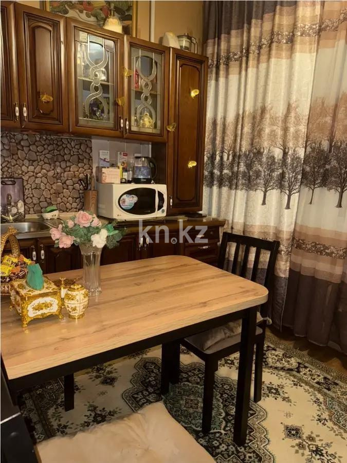 Продажа 3-комнатной квартиры, 64.9 м², ул. Толе би, дом  201 в Алматы - фото 3