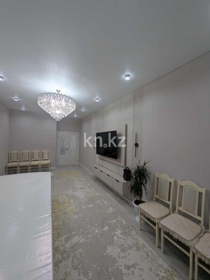Продажа 3-комнатной квартиры, 100.2 м² в Уральске - фото 10