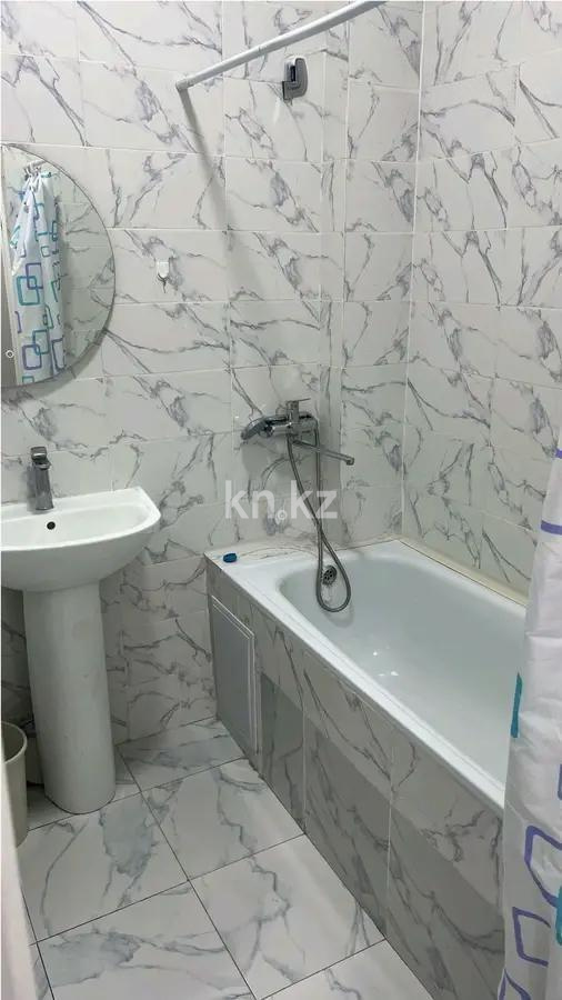 Продажа 1-комнатной квартиры, 40 м², пр. Кошкарбаева, дом  13 в Астане - фото 5