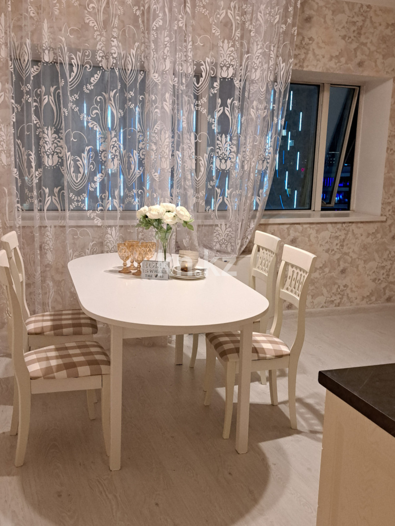 Аренда 2-комнатной квартиры посуточно, 86 м², ул. Достык, дом  5 - ул. Сауран в Астане - фото 8