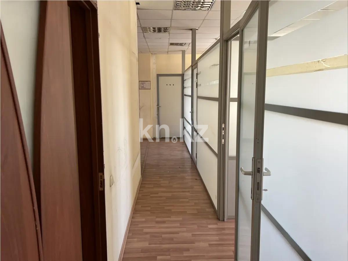 Продажа 5-комнатной квартиры, 191 м², ул. Иманова, дом  10/1 в Астане - фото 8