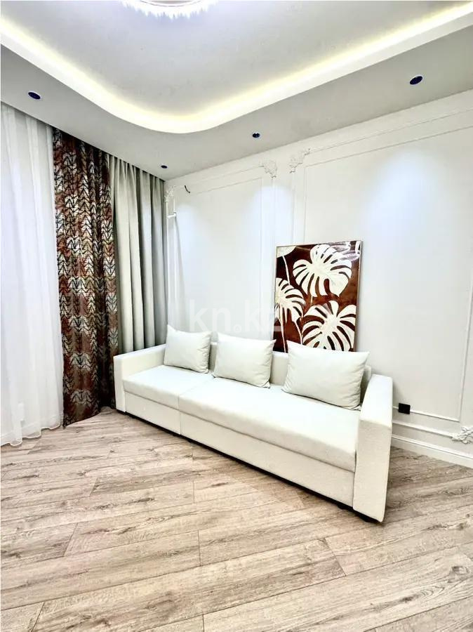 Продажа 3-комнатной квартиры, 65 м², ул. Нажимеденова, дом  28 в Астане