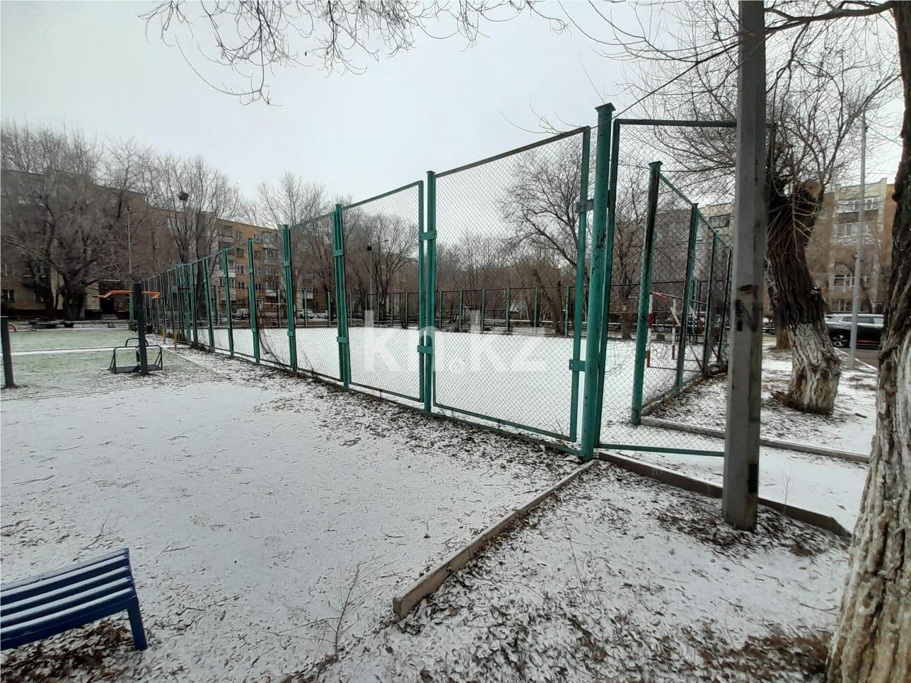 Продажа 3-комнатной квартиры, 57 м², ул. Аманжолова, дом  43 в Караганде - фото 16