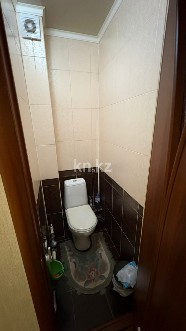 Продажа 3-комнатной квартиры, 65 м², ул. Дюсембекова, дом  49 в Караганде - фото 12