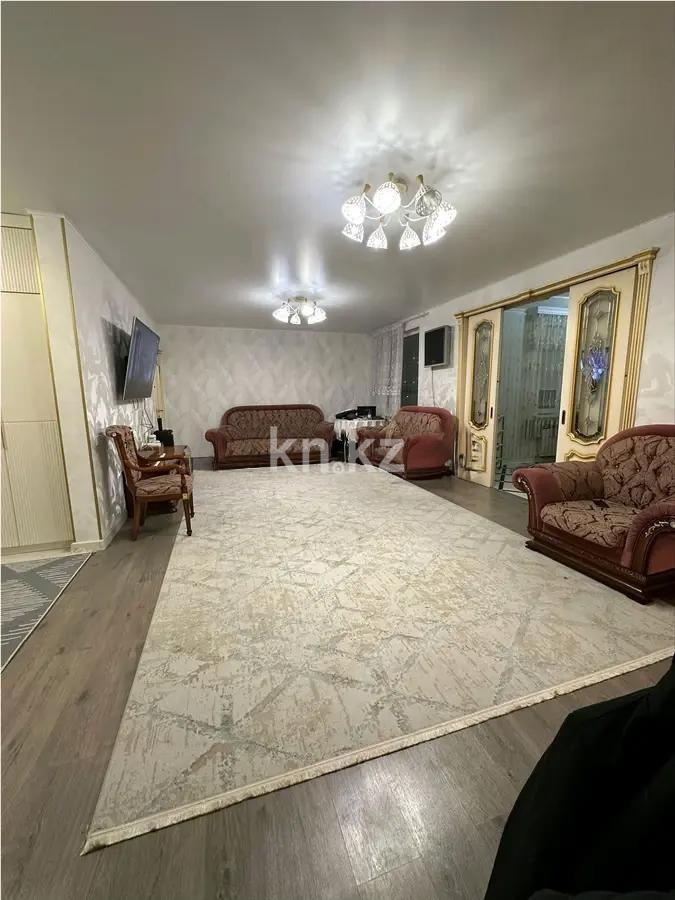 Продажа 6-комнатной квартиры, 220 м², ул. Сауран, дом  3/1 в Астане