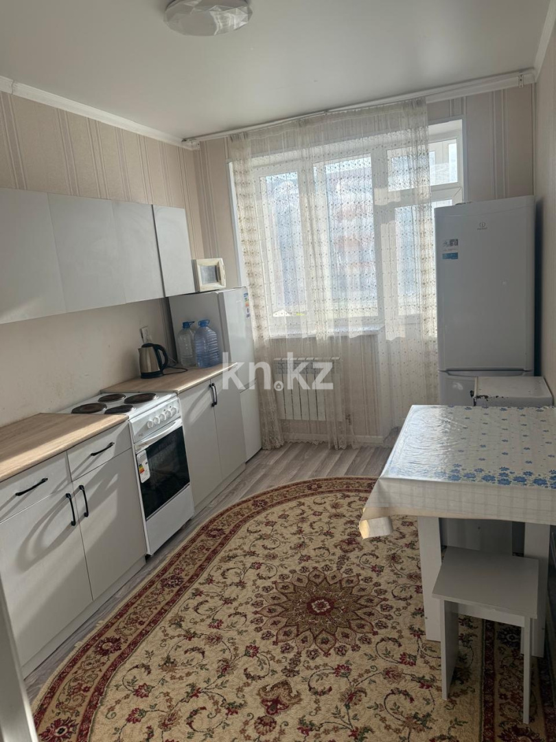 Аренда 1-комнатной квартиры, 37 м² в Астане